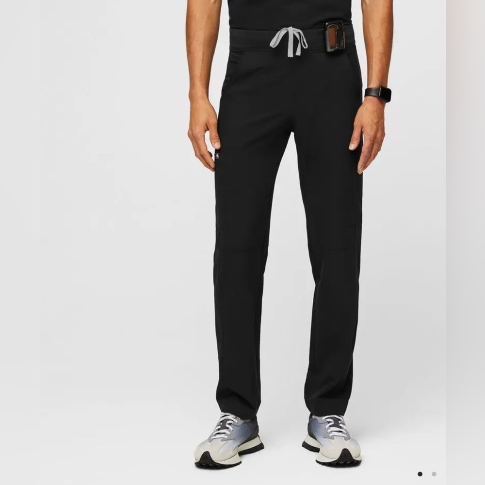 Figs Men's Black Cargo Pants